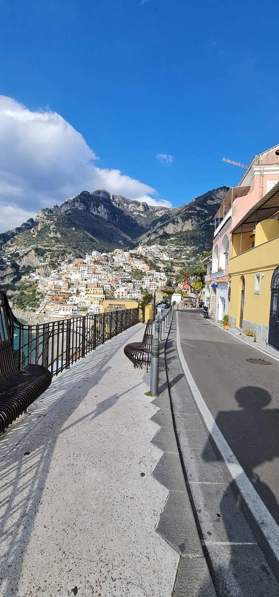 cromoq's tweet photo. @W0rld2K24 Belo #positano https://t.co/jNAJLFEZ41