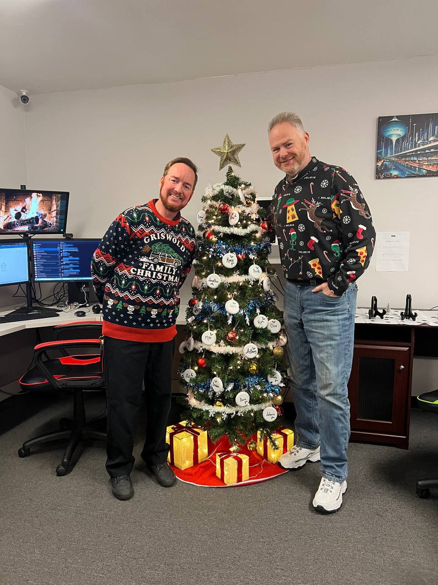 DMLITSolutions's tweet image. 🎄‘Tis the season to celebrate! We kicked off the holidays with a festive gathering full of laughter, great food, and fun memories. This year, our team gave back by supporting @Discovery_Cube’s mission to inspire and educate young minds through science and innovation. 🎁🔬🔭