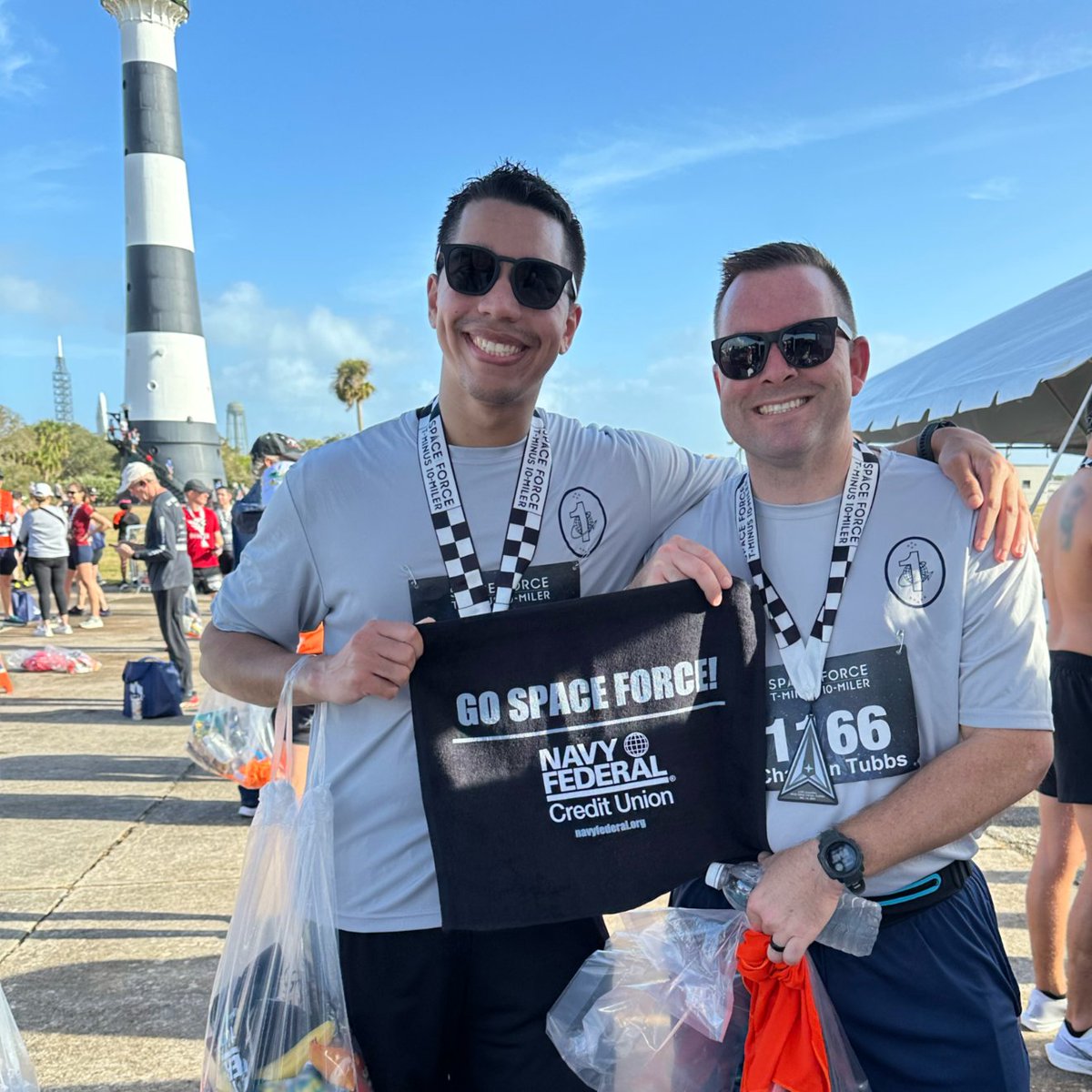 NavyFederal's tweet photo. Wowโthe Space Force T-Minus 10-Miler participants left it ALL out on the track! Weโre so proud to sponsor this event. Canโt wait to be there for next yearโs! ๐
๐๐ฝโโ๏ธ๐ฅ #RunWithNavyFed #RunSpaceForce @RunSpaceForce https://t.co/NmxwGeFPmA
