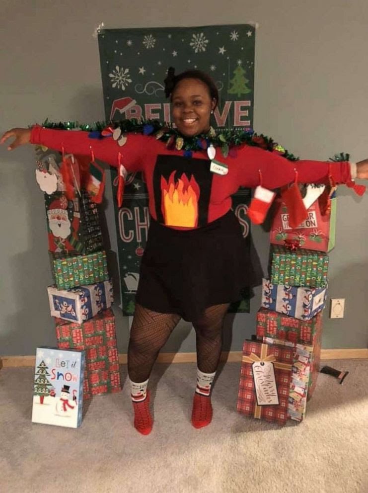 Breonna loved Christmas. She would be so excited preparing decorations and getting to spend time with her loved ones. She should still be here with them. 
Her life mattered. 

Never stop saying her name:
Breonna Taylor.