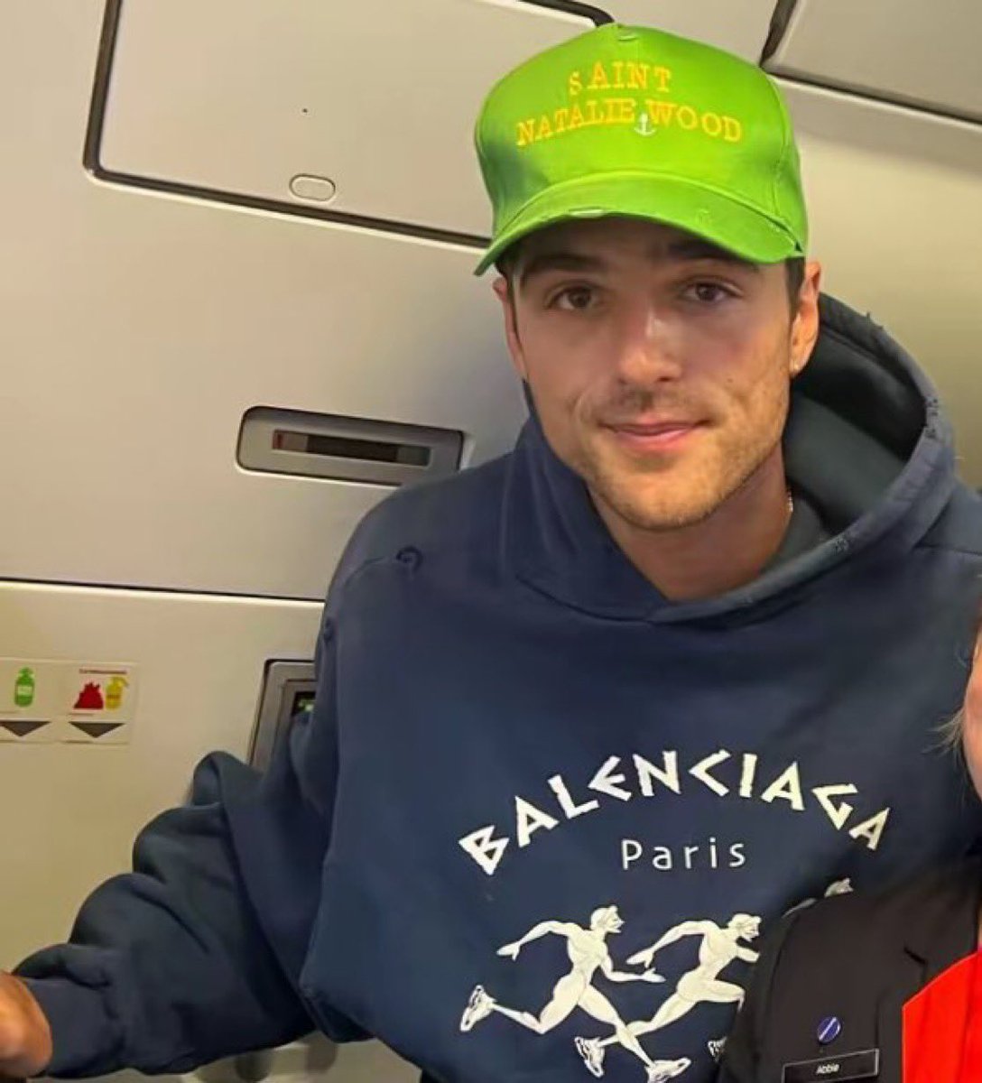 elordisdior's tweet image. love when we get never before seen pics of jacob 😙