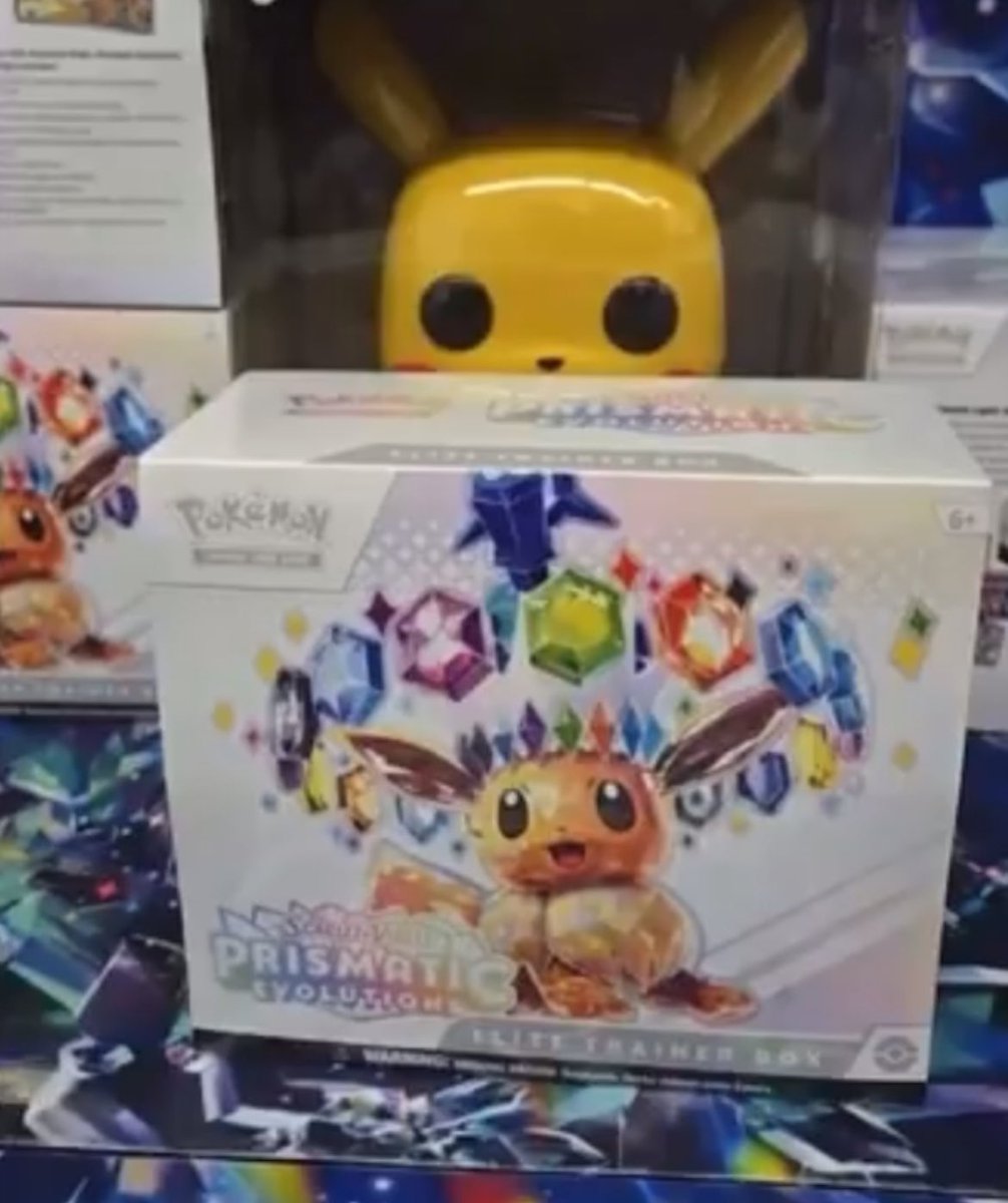PopChazers's tweet image. First early look at the new Pokemon Prismatic Evolution Elite Trainer Box!

#pokemon #PTCG #Pokemoncardgame #PopChazers
