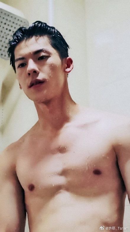 Gregortius's tweet image. ㅤㅤ
Selamat pagi, selamat menikmati liburan dari saya yang sedang asik berenang.
ㅤㅤ