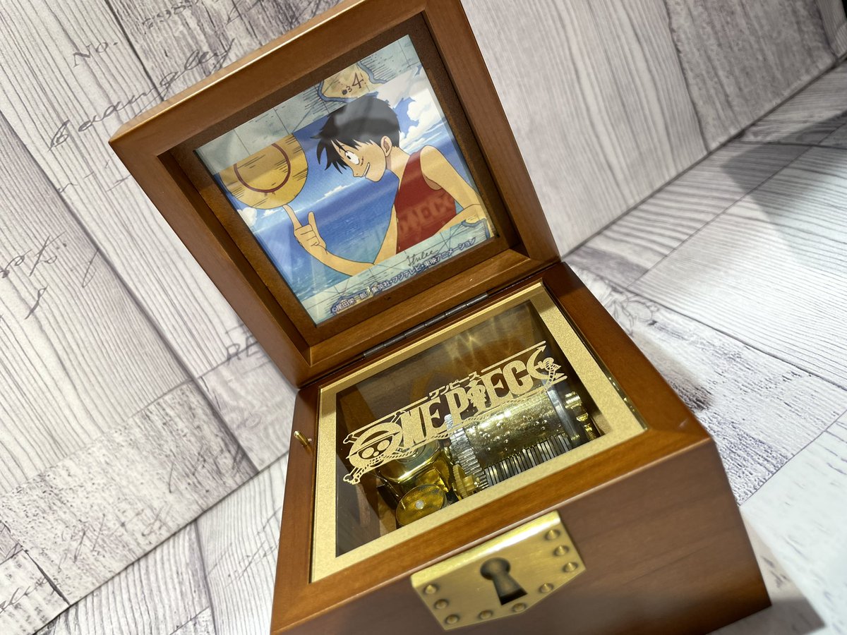 新商品】 メモリアルオルゴール (全4種） ウィーアー!/memories/RUN