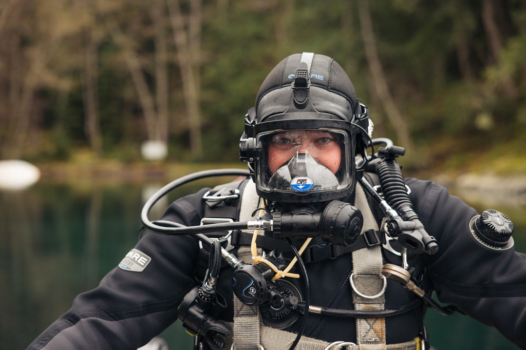Dive into a career that challenges, inspires, and rewards. 🌊 #DiveSafe #CommercialDiving #OceanLife #ExploreTheDepths #BCDivers