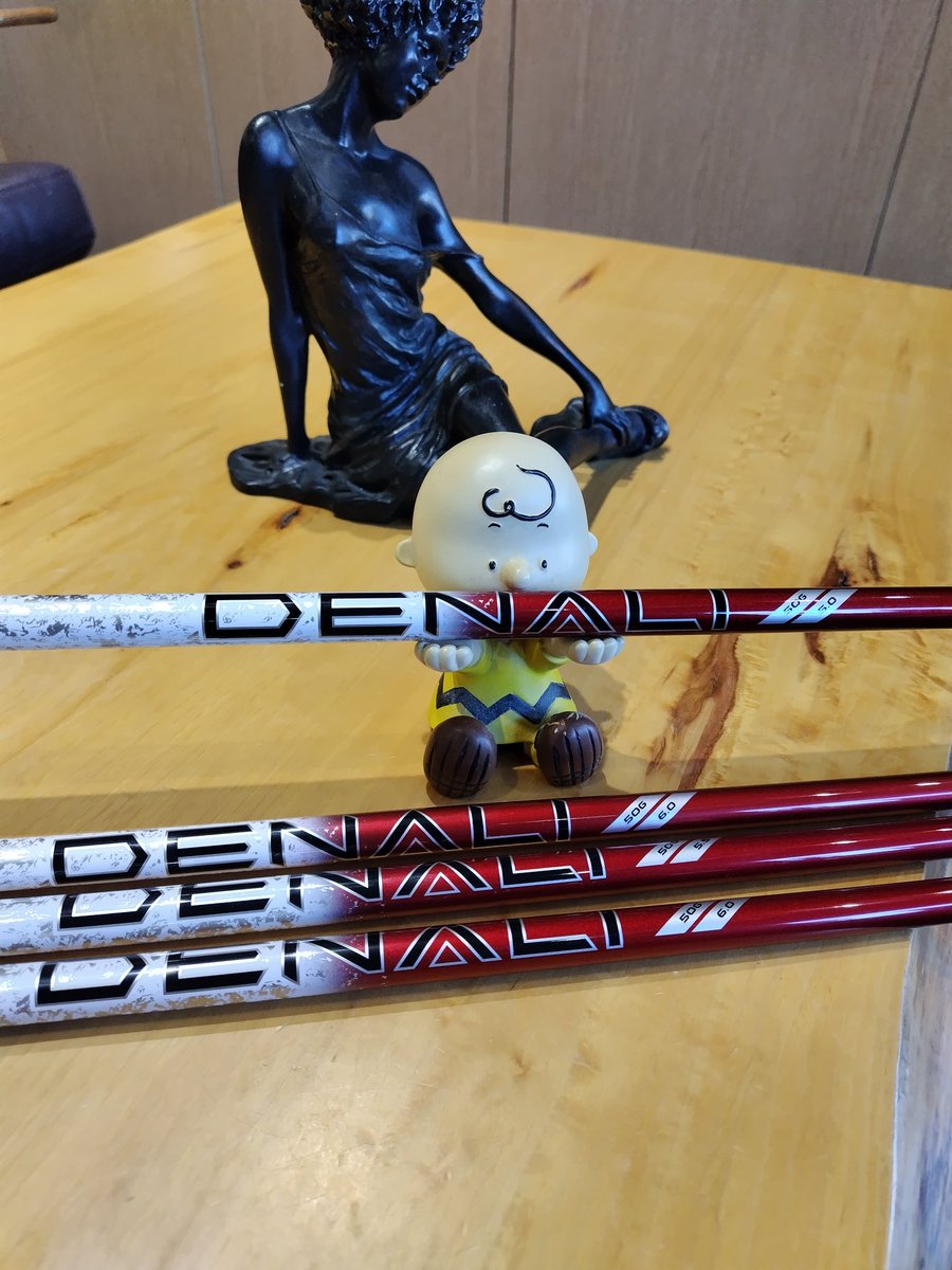 factory_bell's tweet photo. 『DRIVER専用シャフト〜DENALI』
キャロウェイゴルフ「ドライバー専用シャフト」の作製ですm(_ _)m☀✨🤗
お客様が選ばれたシャフトはTrueTemper/ProjectX「DENALI/RED5.0」🎵✨
グリップはイオミック「Sticky Evolution2.3」🎵✨😆
#TrueTemper #ProjectX #DENALI #ディナリ https://t.co/1I63OmlFtR