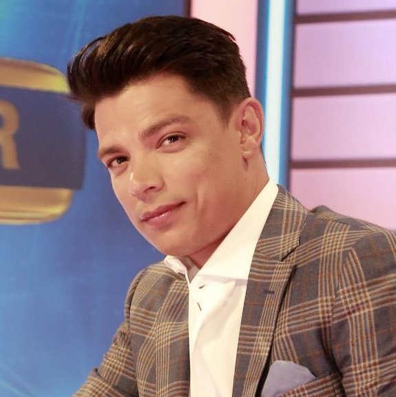 moth!! (@bimbomoth) on Twitter photo 