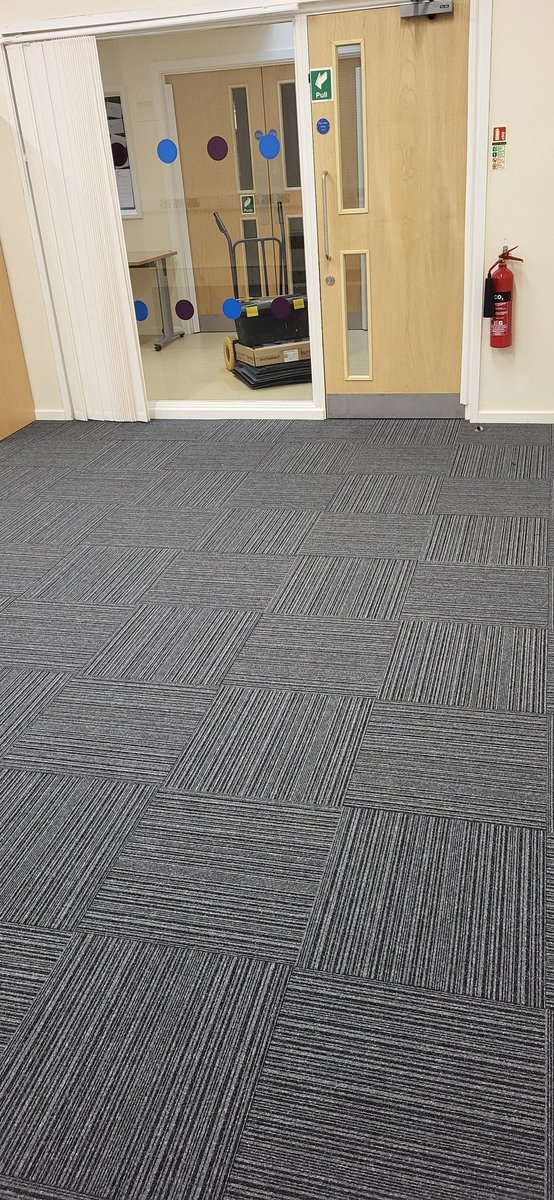 Bradgate_Brook's tweet photo. Burmatex GoTo Stripe medium grey carpet tiles to School office/meeting room. @burmatex #carpettiles https://t.co/z3fSoDrdM6