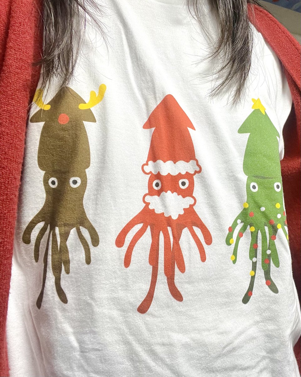 ikas9uidcalamar's tweet photo. わしもクリスマスイカロンTかった https://t.co/W0UChjQWcG