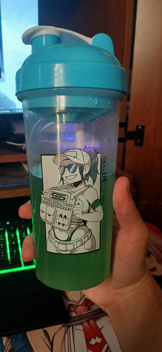 AshfromSaunders's tweet photo. First ever @GamerSupps purchase and had to get that @RubixRaptor cup. Looking forward to ordering more stuff! https://t.co/ygatBwDnjc
