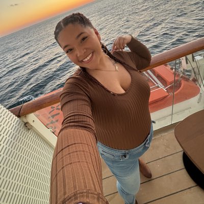 Gabby♛ tweet media