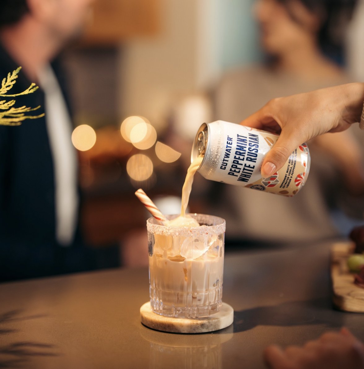 Yes, it's as good as it looks! 😃 Cutwater Peppermint White Russian makes enjoying this seasonal classic drink easy. 
#rochestermn #semn #rochmn #schottdistributing #drinkresponsibly #medcity #cutwater