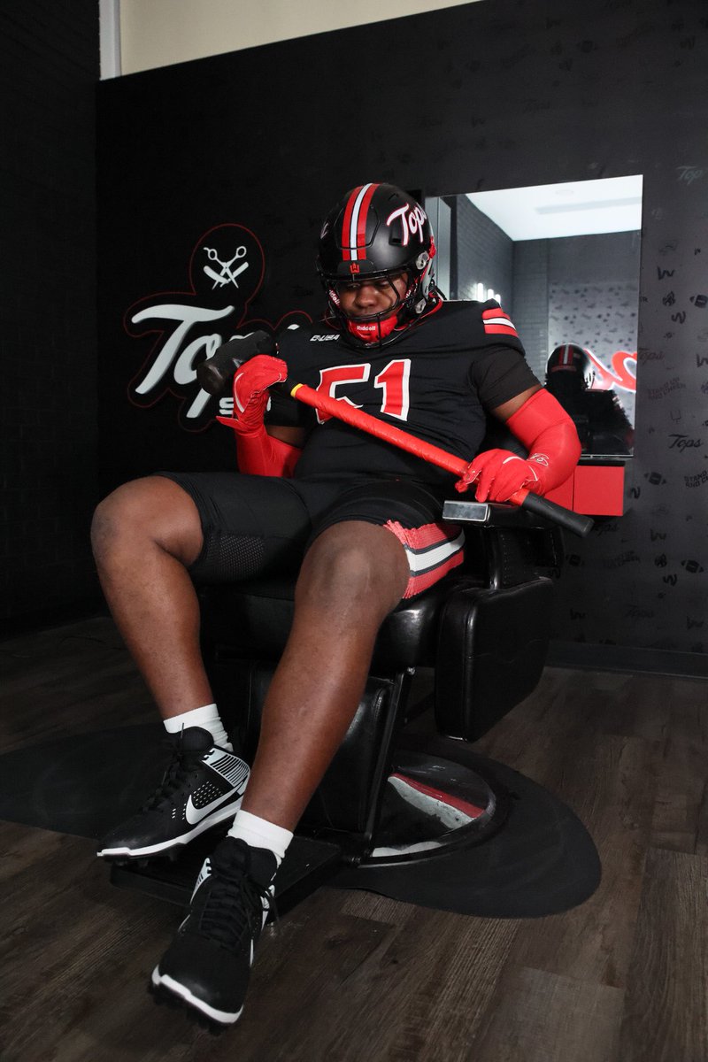 JaylinRogers2's tweet photo. COMMITTED ‼️ #GoTops #AGTG 
@Coach_Helton @CoachBernardi74 
@CoachWillFriend @CoachWood_HCC 
@CoachLGeorge @Coach_BFarrar @JWren87  @WKUFootball https://t.co/JYQMyopbvX