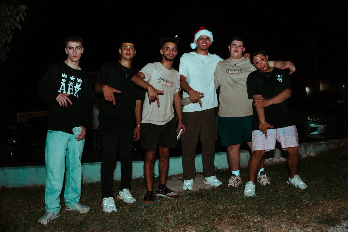 GammaABX's tweet photo. 🎅🏻 https://t.co/1osEy2O55d