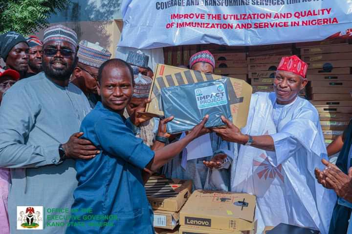 Distribution of laptop computers to 484 Basic Health Care Provision Fund, BHCPF apex facilities, by His Excellency, Executive Governor of Kano state, <a href="/Kyusufabba/">Abba Kabir Yusuf</a> as part of enhancing digitization of Health Information Management System, HMIS in the state.
Supported by <a href="/WorldBank/">WorldBank</a>