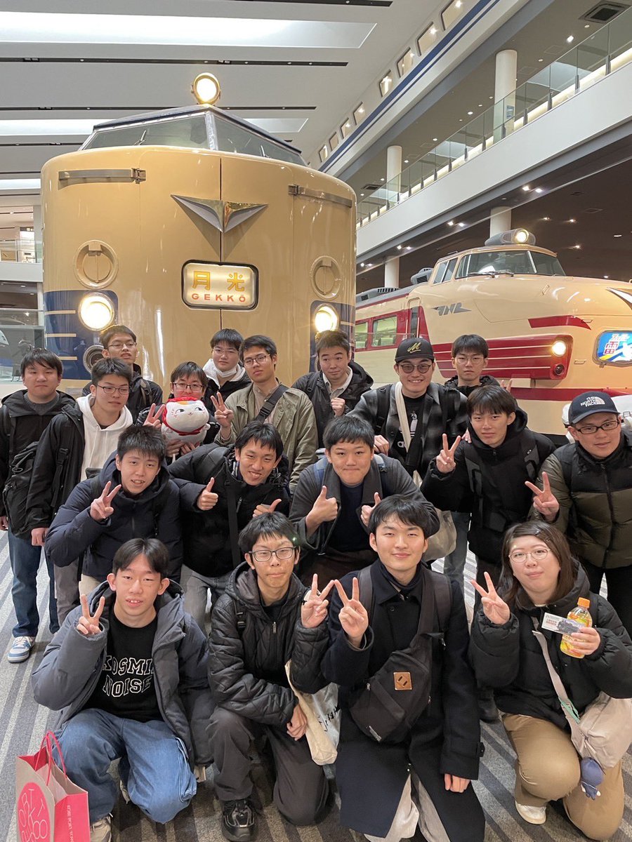 ithb_railway's tweet photo. ／
しっかりと鉄道に触れます👍
＼
#京都鉄道博物館 にも寄らせていただきました😊

というより、1番の目的地😆

#旅行は青春 #ITHB https://t.co/7x7vuaw0wV