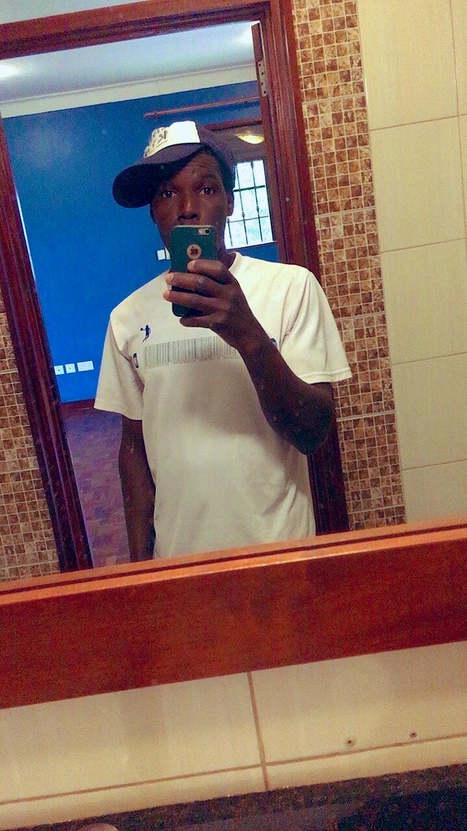 dariusdoue's tweet photo. drop tht mirror sh*t i see, merry christmass❤️ https://t.co/rkNoQI8hg6