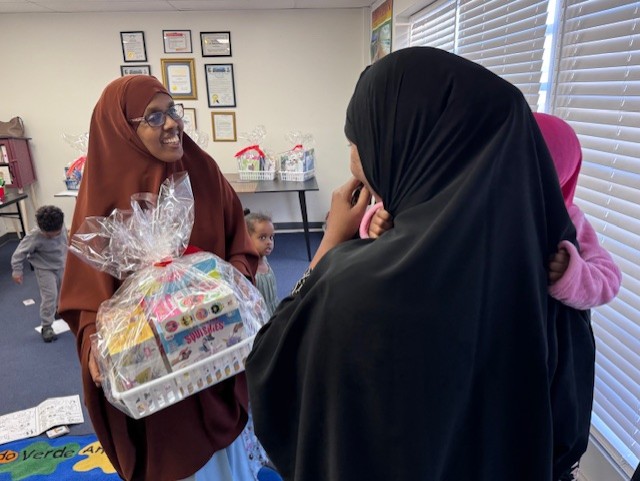 HoACommunity's tweet image. We're spreading holiday cheer with the Early Childhood Readiness Program's Family Giveaway! On Saturday, December 21st, we were thrilled to share books, toys, and educational tablets with our amazing families, ensuring that learning and play continue through the season. 

This…