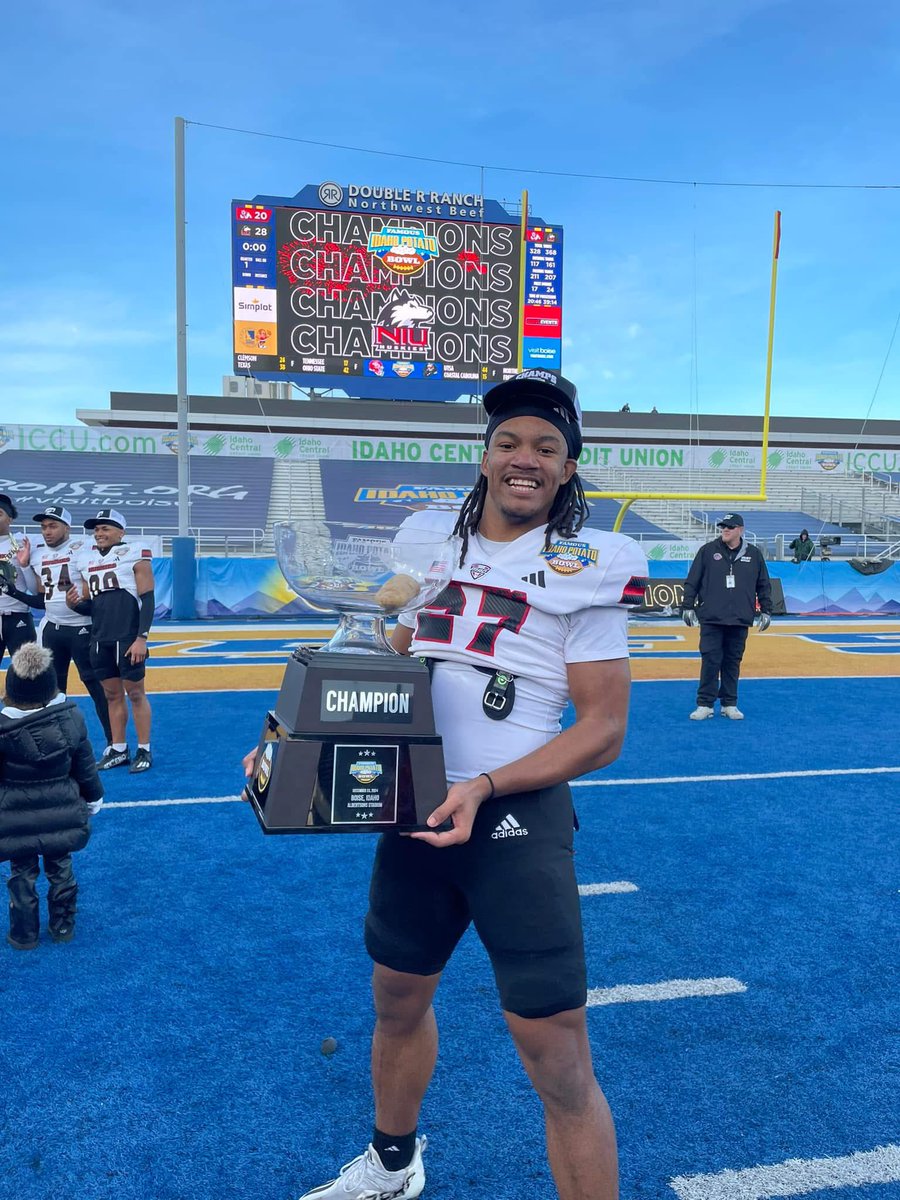 Congrats to <a href="/AhmirJesus/">Ahmir Smith</a> and his team on their win in the Idaho Potato Bowl.
