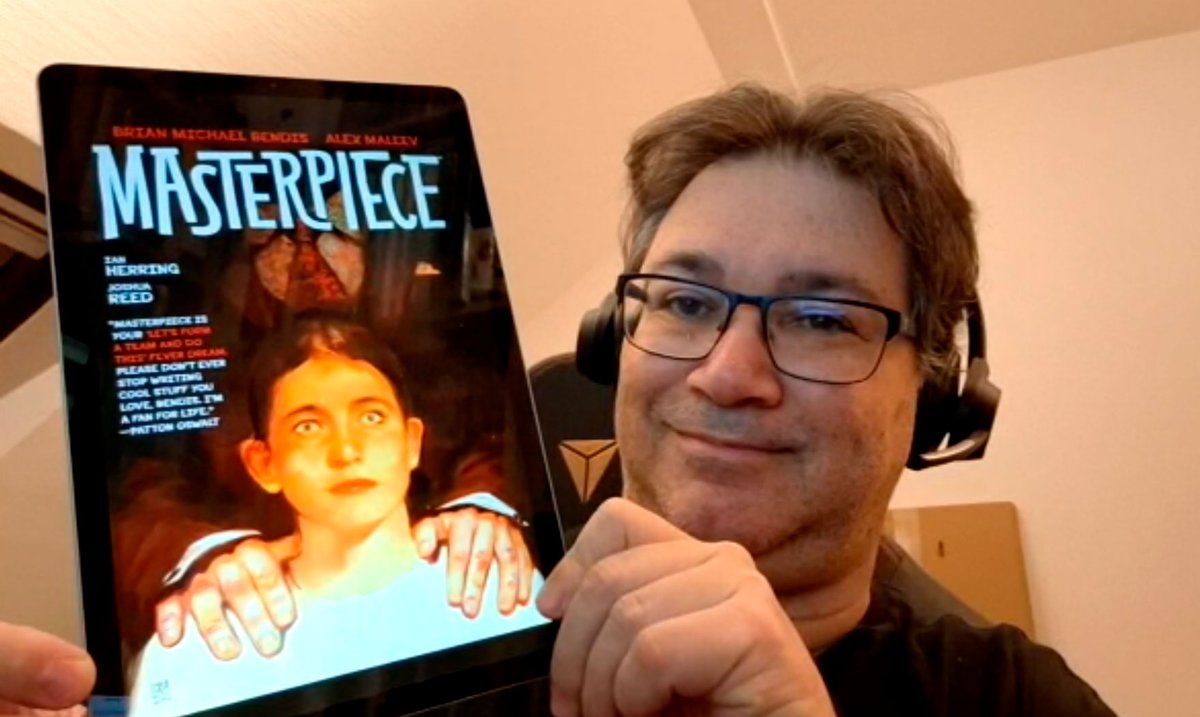 Universo HQ (@universohq) on Twitter photo O <a href="/codespoti/">sergiocodespoti</a> abre as resenhas com MASTERPIECE VOL 1 (<a href="/DarkHorseComics/">Dark Horse Comics</a>), de Brian Michael Bendis e Alex Maleev!
💥 youtube.com/watch?v=3MZ7Dr… O <a href="/codespoti/">sergiocodespoti</a> abre as resenhas com MASTERPIECE VOL 1 (<a href="/DarkHorseComics/">Dark Horse Comics</a>), de Brian Michael Bendis e Alex Maleev!
💥 youtube.com/watch?v=3MZ7Dr…