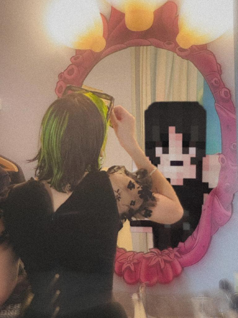 𝘝𝘢𝘭 ✮⋆ tweet media