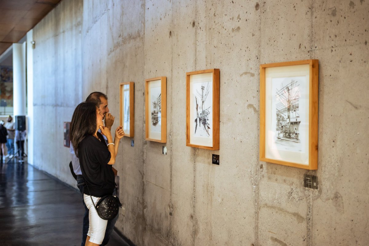 [EXPO🖼️] @espaciomatta presenta la exposición “Grabados y litografías” del artista visual chileno-alemán  Germán Schubert. Si aún no la visitas,  estará disponible solo hasta el 3 de enero.

📆 Lu a vi de 11 a 18 h y sá hasta las 17 h. 
📍Santa Rosa #9014, La Granja

Te esperamos