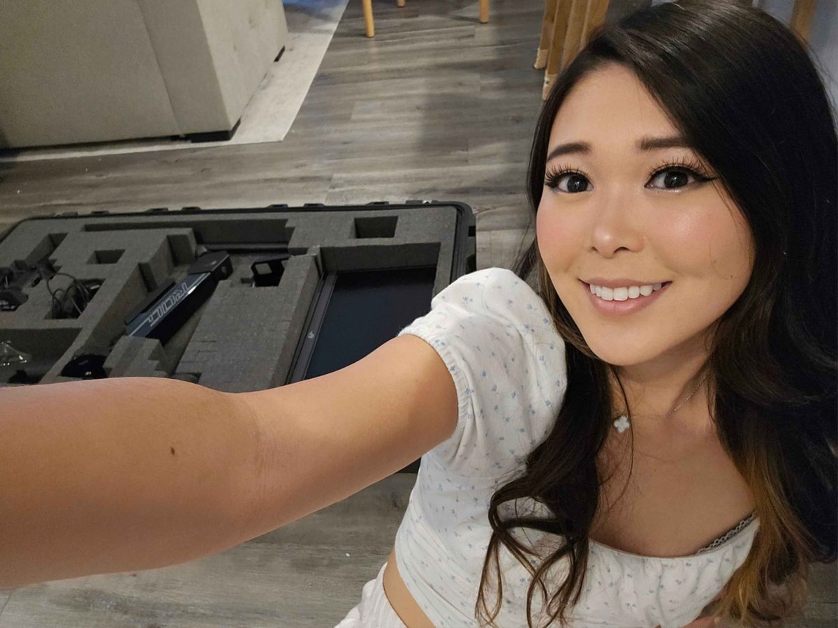 emily 😌 tweet media