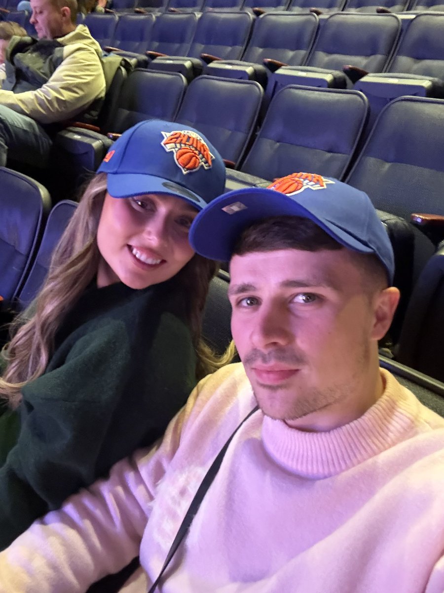 camclarke99's tweet photo. #NYK https://t.co/h9rEfko8EU