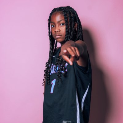 Riley Nichelle tweet media