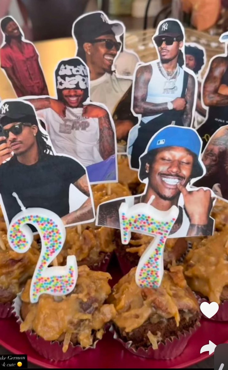 DaPlugLife1's tweet image. Someone Put Pictures Of Duke Dennis On There Birthday CupCakes Is This Crazy 😳