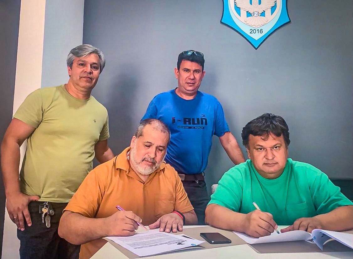 🪡| ¡𝐍𝐔𝐄𝐕𝐀 𝐄𝐑𝐀!   #GuaireñaFC

Hoy comienza una nueva etapa donde jugamos de local, confiando en las manos de Obras Guaireña.

𝐔𝐍𝐎 𝐒𝐏𝐎𝐑𝐓 🤜🏼🤛🏼 𝐆𝐮𝐚𝐢𝐫𝐞𝐧̃𝐚𝐅𝐂

🤝🏼 El 2025 trae desafíos que estamos dispuestos a enfrentar. #VolverACreer