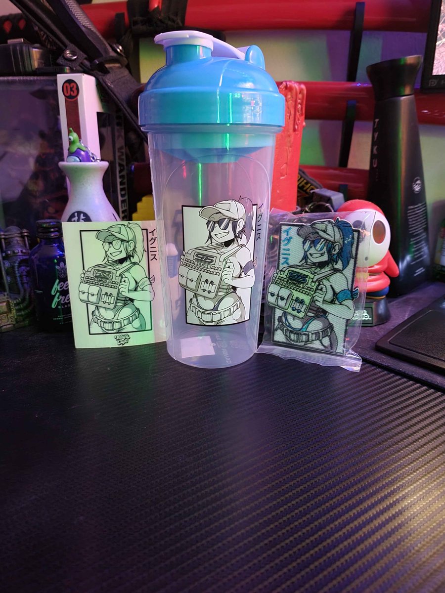 Glad to see that my #Gamersupps cup and patch of RubixRaptor came, probably my fav cup so far and one very entertaining fella and his friends!