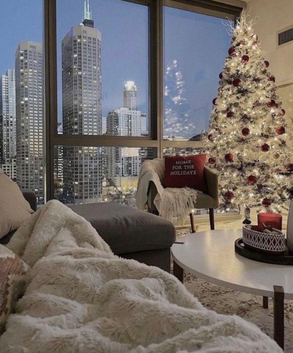 knowstheworld's tweet photo. Christmas day 🎄 https://t.co/rj8V6uKQaz