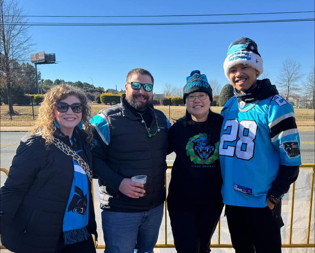 lyto73's tweet image. It was great to be out with @carolinablasian for his #BirthdayGame and to see my friends. Thanks everyone who watched out for me while I have to use a walker to get around.  It was even better that we saw a @Panthers Win! #KeepPounding 
@MadCattah @SweetCheeks9296 @RoaringRiotZ