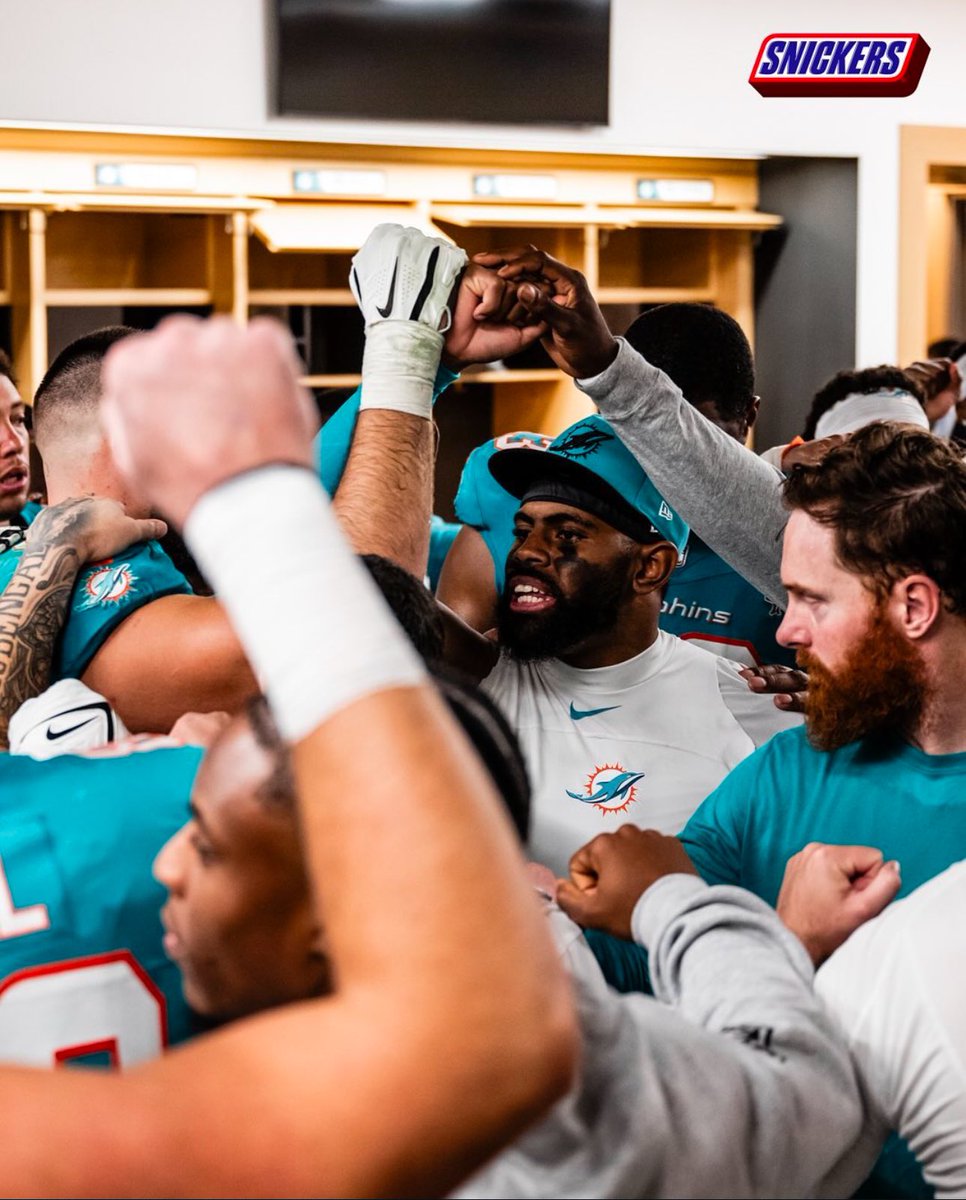 FinsXtra's tweet image. 🗳️ Today’s your last chance to vote the guys into the Pro Bowl! 

QB Tua Tagovailoa #ProBowlVote   
RB De’Von Achane #ProBowlVote   
FB Alec Ingold #ProBowlVote   
WR Tyreek Hill #ProBowlVote   
WR Jaylen Waddle #ProBowlVote   
TE Jonnu Smith #ProBowlVote   
T Terron Armstead…