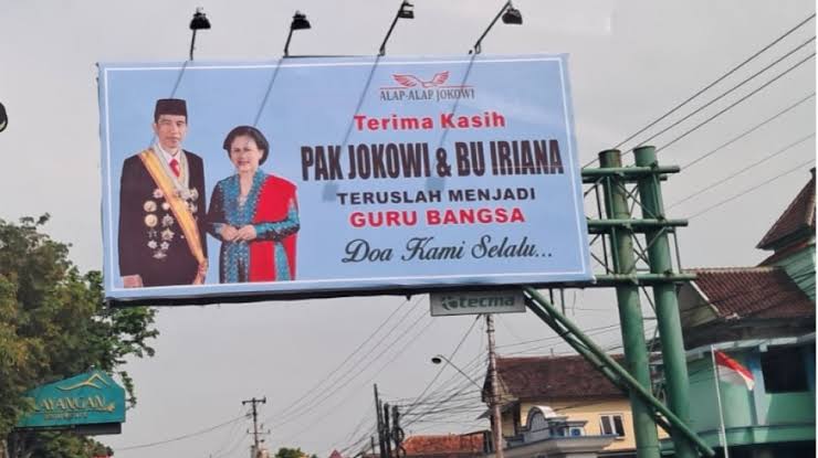 gilang_ahm31272's tweet photo. Guru bangsa kok penipu ya @jokowi https://t.co/9TVu3sWflJ
