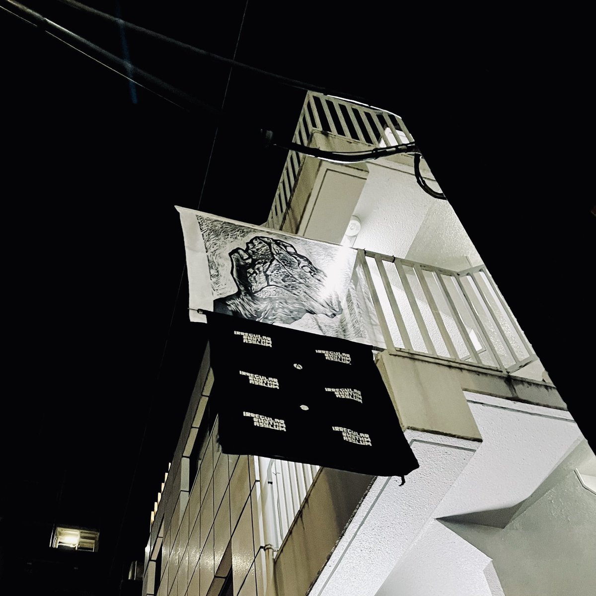 IRAは、2024年12月30日(月)から2025年1月10日(金)まで、年末年始休業とさせていただきます。
但し、オンラインストアは店舗休業中もご注文承りますのでぜひご利用ください（4〜5日中に発送します）。どうぞよろしくお願いいたします。
ira.tokyo