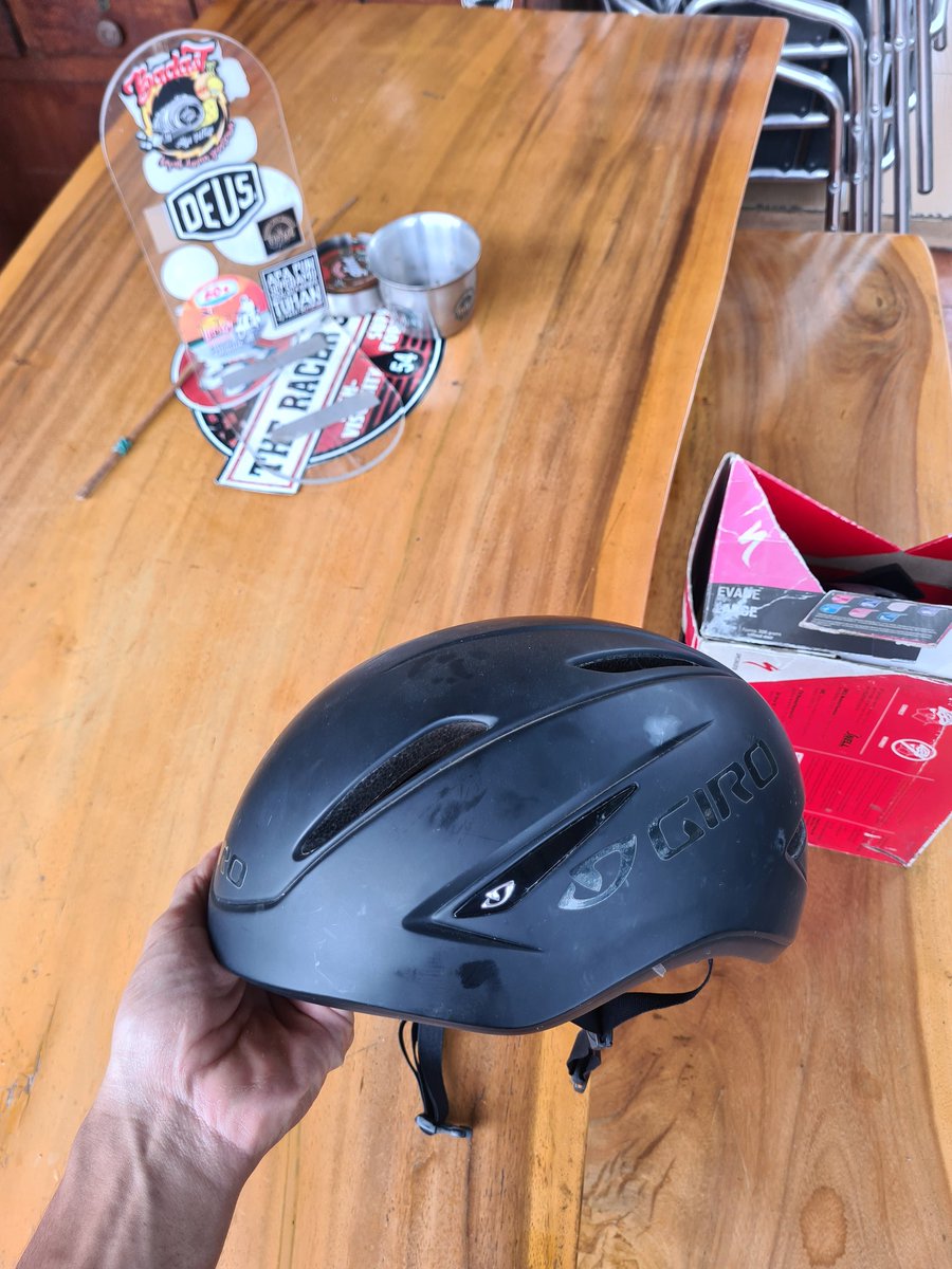 hayfly01's tweet photo. Bismillah giro attack size L original
Used cukup mulus
Helm only dan kardus pengganti
700rb nego

Lok jaksel/tangsel
089619337173
#fnfjb https://t.co/wdjeZuZeqf