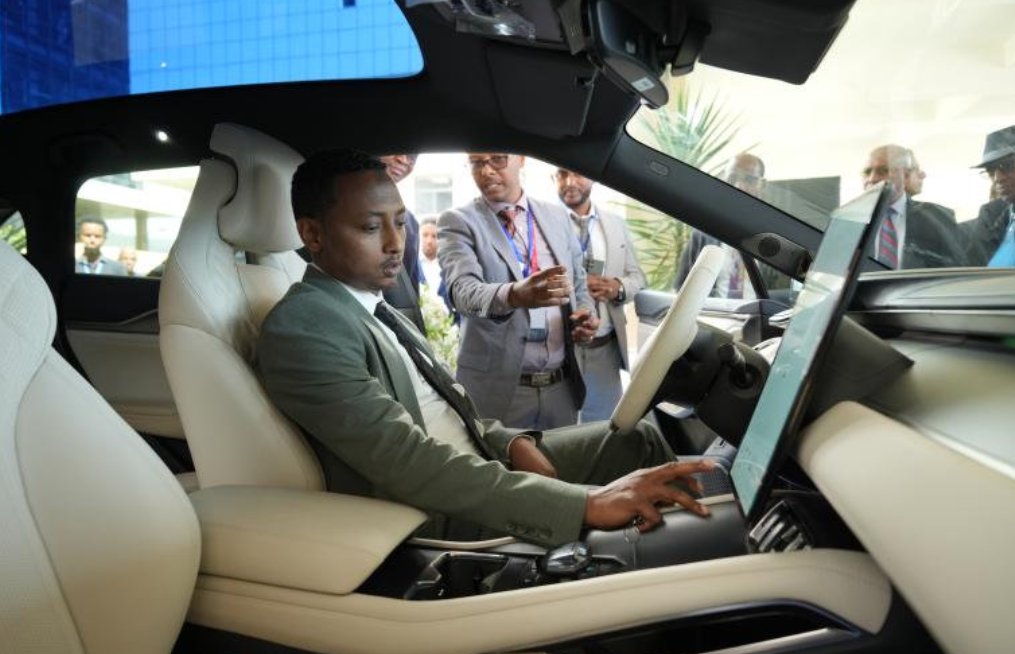 thinkercar's tweet photo. #BYD  and local dealer #MOENCO hosted a brand launch event in #Addisababa , #Ethiopia , on Dec 21, 2024.
During the event, the company unveiled five BEVs, including the Seagull and Tang EV, while also inaugurating its new after-sales service center in #Kality and a showroom in the Kal Building.
This expansion marks BYD's growing presence in #Africa , where it now operates in 13 countries and regions.