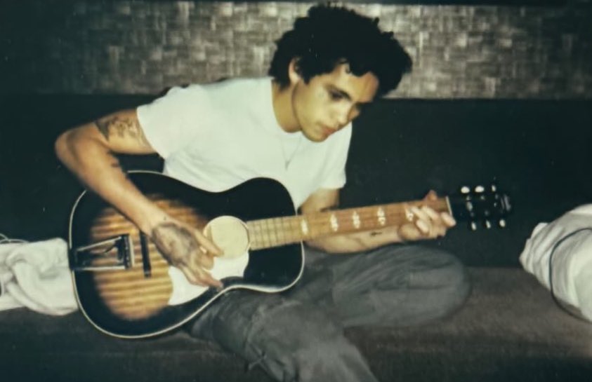 ♱ cora tweet media