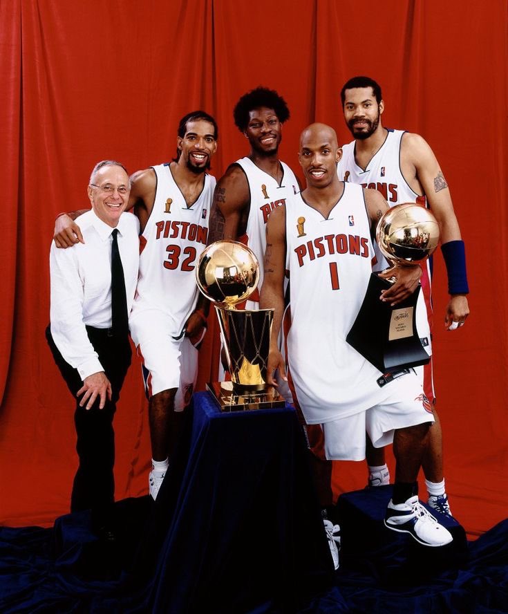 CoachKarl22's tweet photo. I always celebrate a little more when the Pistons beat the Lakers https://t.co/QIch023bjN