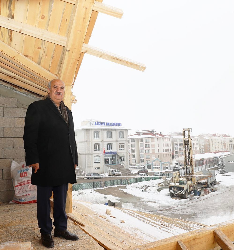 Emrullahakpunar's tweet photo. Termal tesislerimiz büyüyüp genişlesin, belediyemiz güçlenip gelişsin ve Aziziye’miz güzelleşsin diye; 

Günün her anı ve her saatinde sahadayız, işimizin başındayız!

Yeni güne Bismillah! https://t.co/uZnxWOo3W6