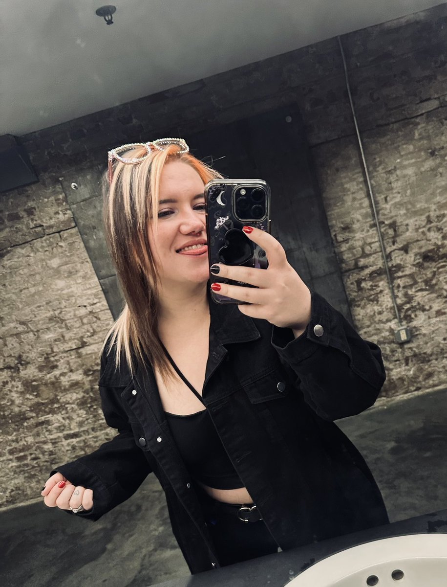 DarthSamii's tweet image. Hi, I never get on here anymore