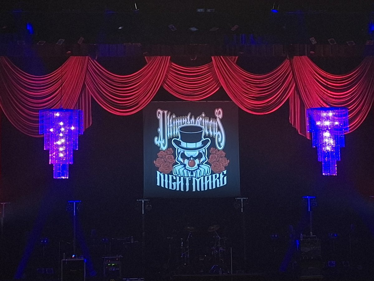 jin11pan's tweet photo. ライブ納め🎪♡
すきになったきっかけの曲が沢山聞けたり今までライブで聞いたことない昔の曲たくさん聞けてハッピーすぎるツアーでした🫶 https://t.co/KoIpxARQc5