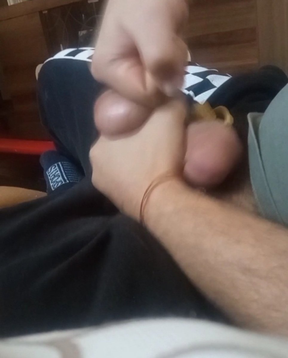 Ezmek ister misin Sahibim? 
#ballbust #ballbusting #master #slave #efendi #köle