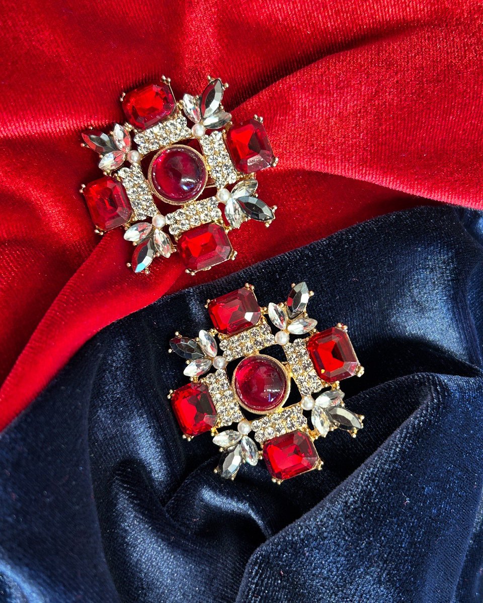 CatwalkBijoux's tweet image. Catwalk Bijoux New Arrivals 

Classical Bijoux 

Pierce&amp;amp;Earring 限定品

#catwalkbijoux #handmadeaccessory #classical#bijoux #earrings #koenji #vintage #newarrivals