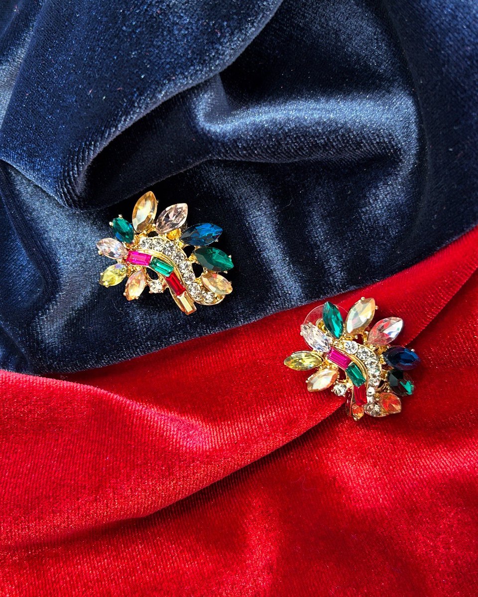 CatwalkBijoux's tweet image. Catwalk Bijoux New Arrivals 

Classical Bijoux 

Pierce&amp;amp;Earring 限定品

#catwalkbijoux #handmadeaccessory #classical#bijoux #earrings #koenji #vintage #newarrivals