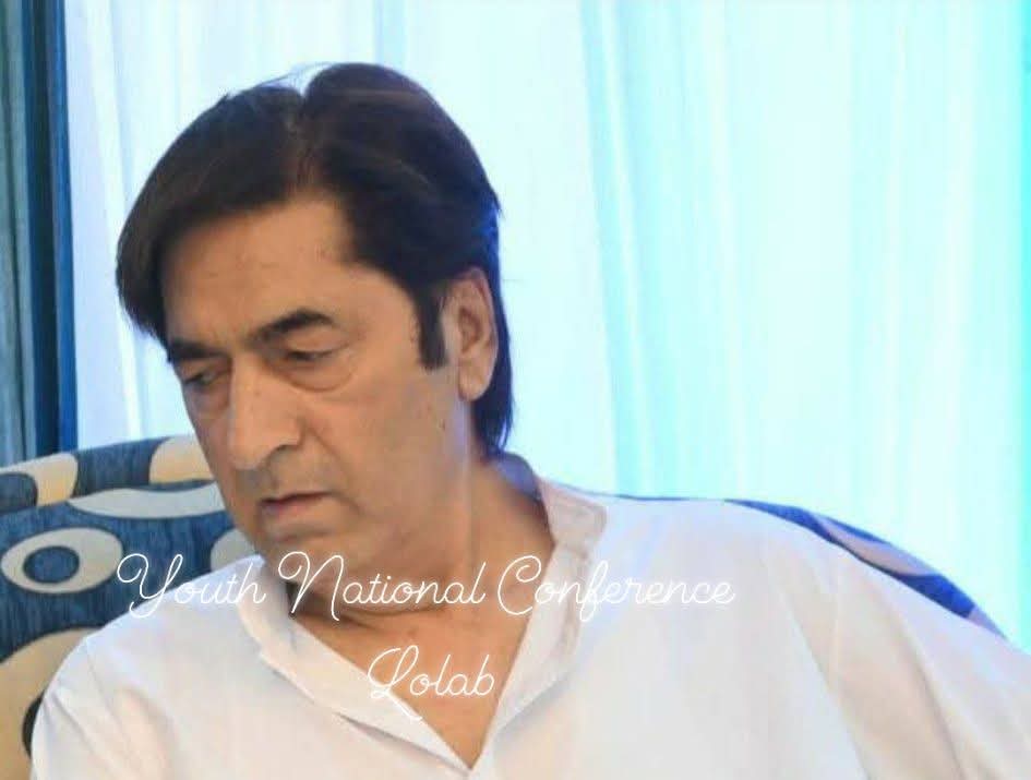 Deepest sympathies &amp; heart felt condolences with @qaiser_lone on sad demise of his father in law.
Nimaz e Janazah will be held at Hyderpora after Magrib Prayers on 24/12/24. 
<a href="/OmarAbdullah/">Omar Abdullah</a> <a href="/nasirsogami/">Nasir Sogami</a> 
<a href="/SMAltafBukhari/">Altaf Bukhari</a> <a href="/shahfaesal/">Shah Faesal</a> <a href="/MehboobaMufti/">Mehbooba Mufti</a> <a href="/parawahid/">Waheed Ur Rehman Para</a>