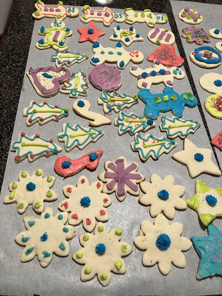 AmyCalder17's tweet photo. Happy Christmas from our house to yours! https://t.co/BI9iaKB6zp