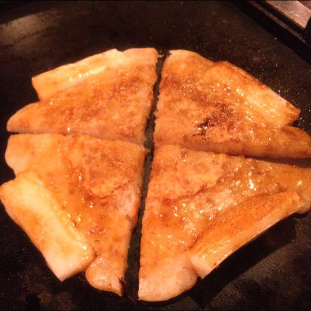 uokushi_nakano's tweet image. 今週から
年に一度の
年末恒例シウマイ天フェス
(シウマイ天とは
シウマイの具を使ったお飲み焼きです)

プレーンorレッド
お好きな方をどうぞ

一枚一枚焼くので
忙しい時は時間掛かるかもなので
ご了承の程、宜しくお願いします

日曜日まで出してますが
ネタ切れたら売り切れになります
お早めに〜